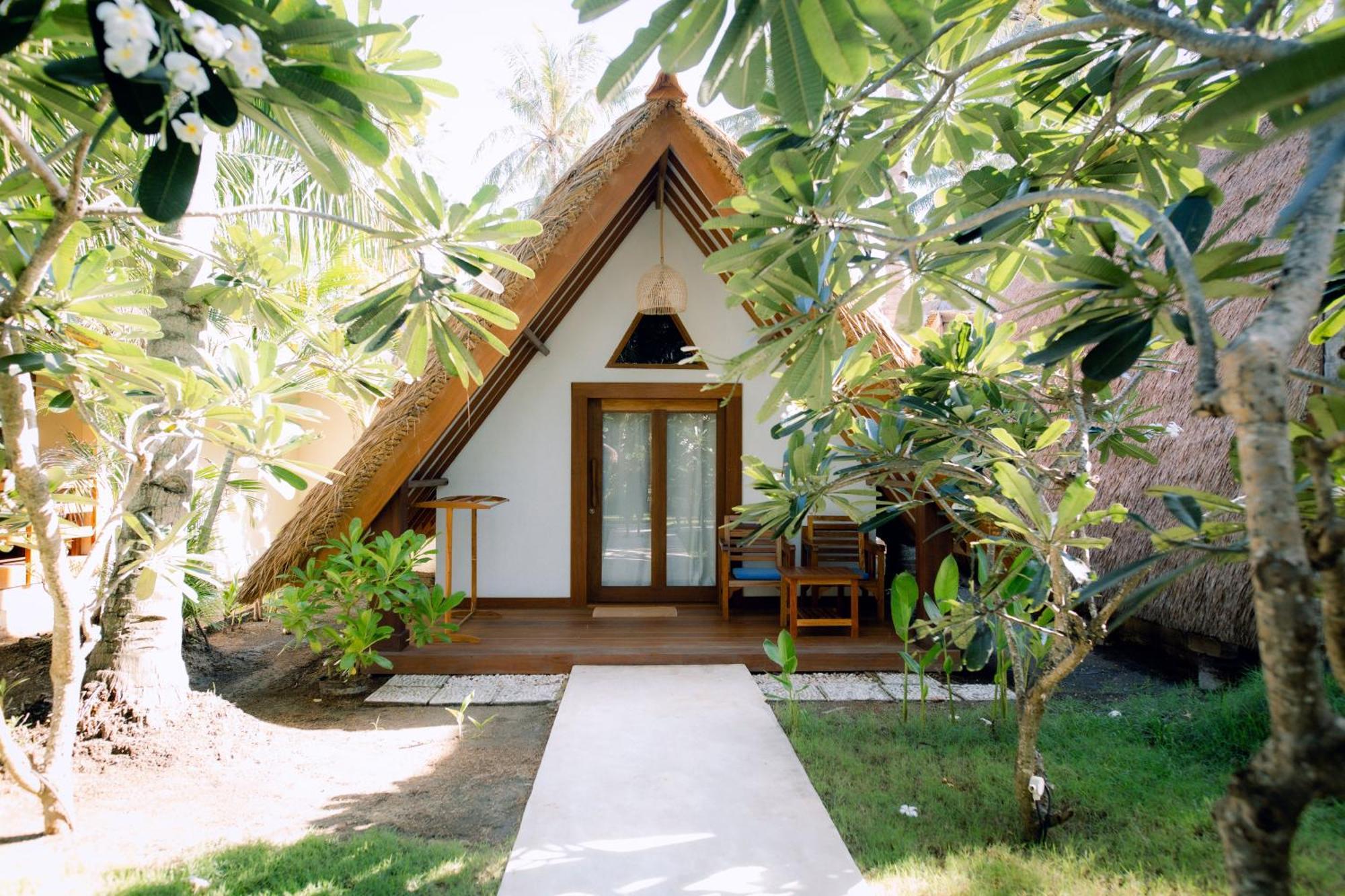 Island View Bar & Bungalow กิลิไอร์ ภายนอก รูปภาพ